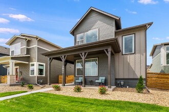 5842 Isabella Ave in Timnath, CO - Building Photo - Building Photo