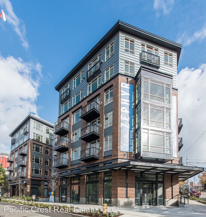 Zephyr Apartments in Seattle, WA - Building Photo