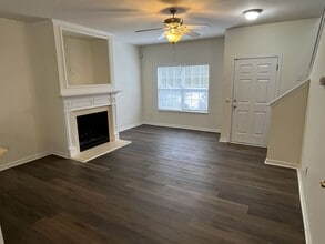8603 Wandering Creek Way in Charlotte, NC - Foto de edificio - Building Photo
