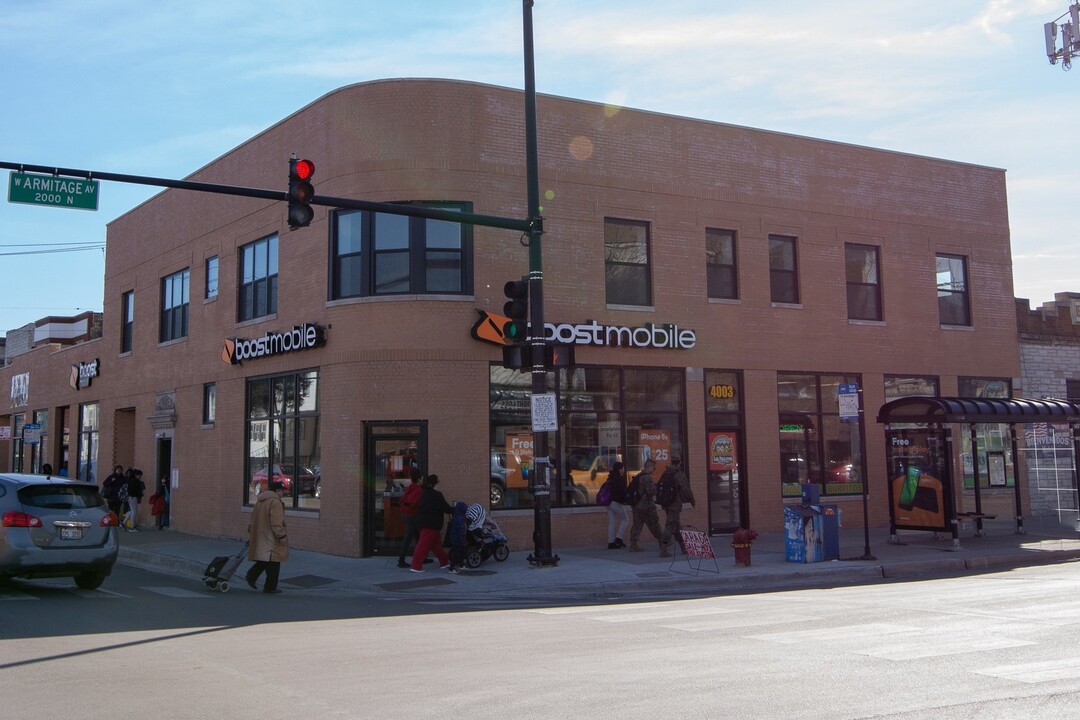 4001 W Armitage Ave in Chicago, IL - Building Photo