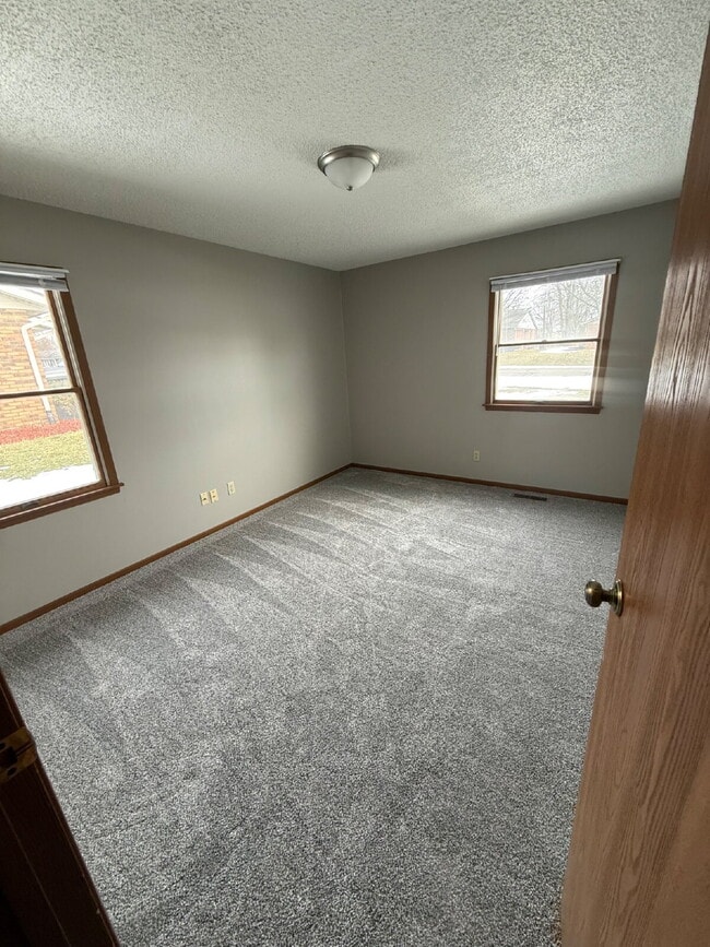 2994 Jonathan Dr in Sidney, OH - Building Photo - Building Photo