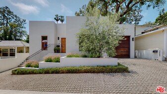 4865 Wicopee Ave in Los Angeles, CA - Building Photo