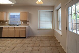 2111 Grovewood Park in Conroe, TX - Building Photo