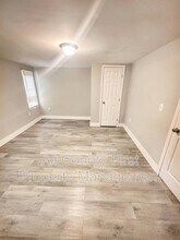 7214 Center St in Lithonia, GA - Foto de edificio - Building Photo