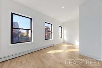 445 Classon Ave, Unit 3 in Brooklyn, NY - Building Photo - Building Photo