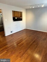 7943 Timarand Ct in Lorton, VA - Building Photo