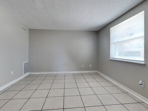 11749 Kingfisher Ln E in Jacksonville, FL - Building Photo - Building Photo