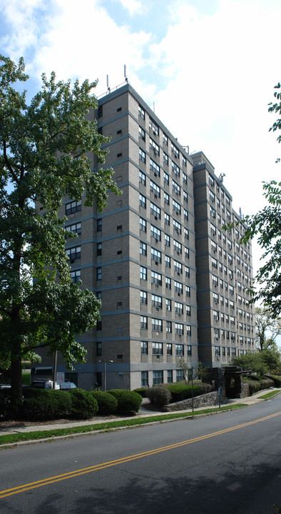 United Hospital Staff Residence in Port Chester, NY - Foto de edificio