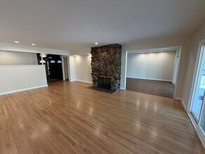 17537 Margate St in Los Angeles, CA - Building Photo - Building Photo