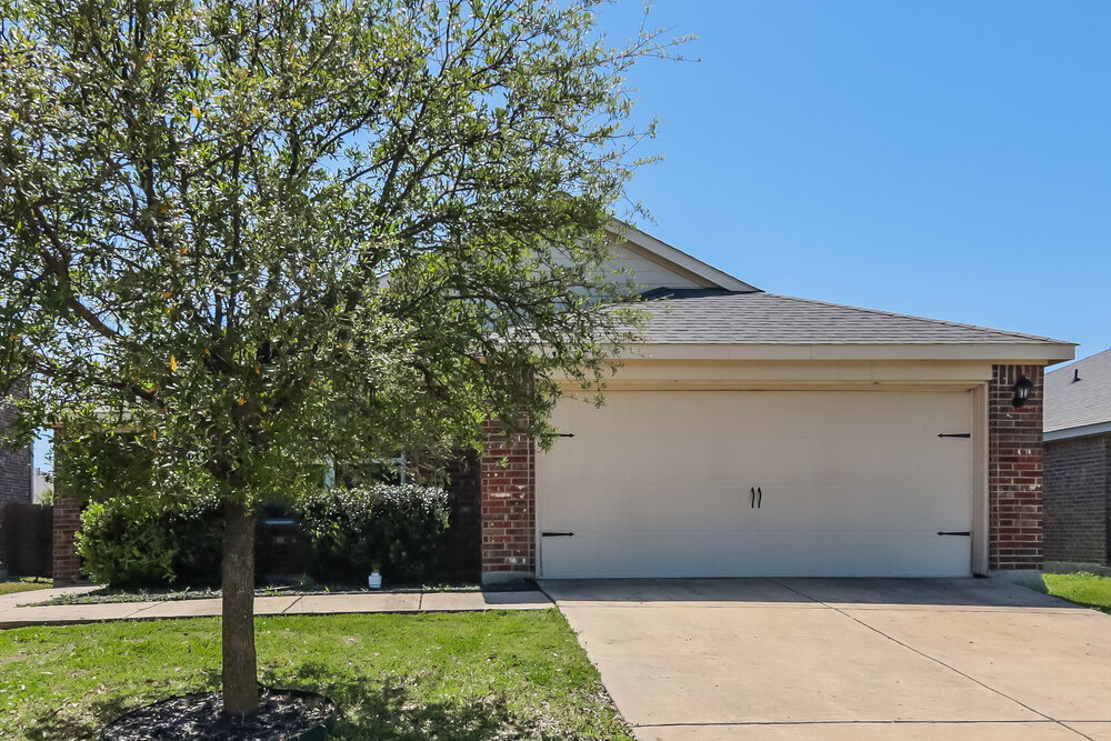1611 Sorghum Dr in Princeton, TX - Building Photo
