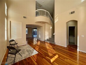 9964 Canyon Peak Dr in Las Vegas, NV - Building Photo - Building Photo