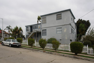 913 25th St in San Diego, CA - Building Photo - Building Photo