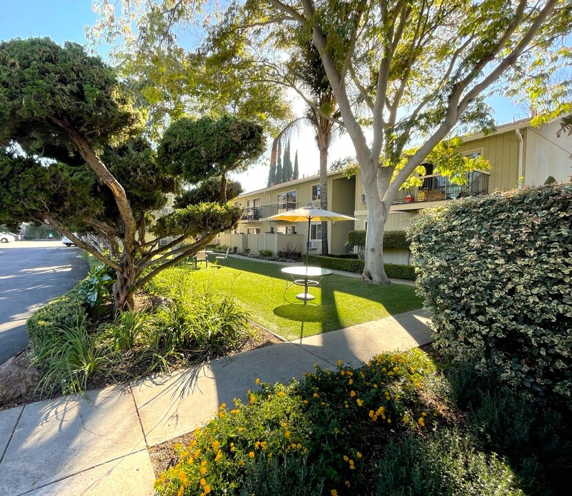 Rose Court Apartments in Campbell, CA - Building Photo