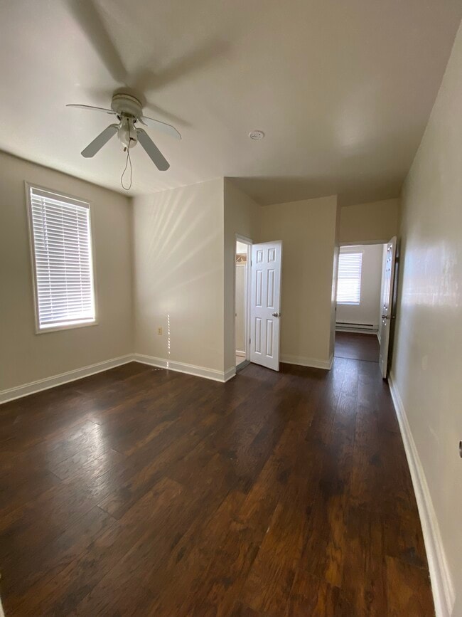 527 Oldham St, Unit 2nd Floor in Baltimore, MD - Building Photo - Building Photo