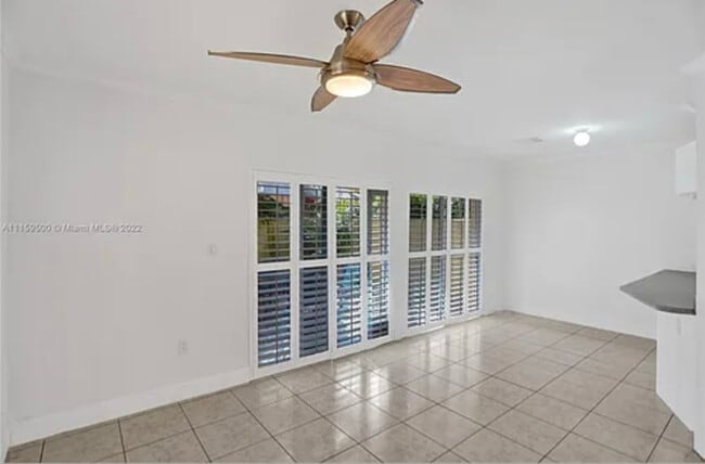 7732 SW 94th Terrace in Miami, FL - Building Photo - Building Photo