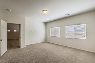 9131 Irish Elk Ave in Las Vegas, NV - Building Photo - Building Photo