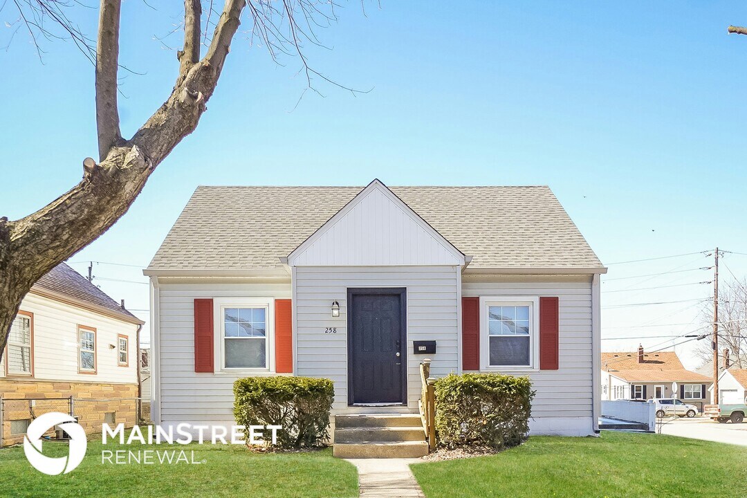 258 N 16th Ave in Beech Grove, IN - Building Photo