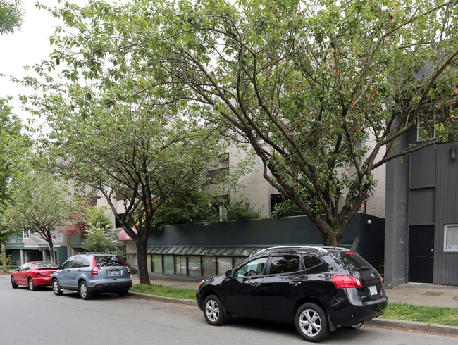 922-924 W 7th Ave in Vancouver, BC - Building Photo - Building Photo