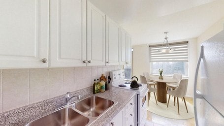1700 Victoria Park Avenue in Toronto, ON - Building Photo - Building Photo