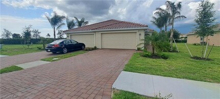 2092 Wellington St in Naples, FL - Building Photo - Building Photo