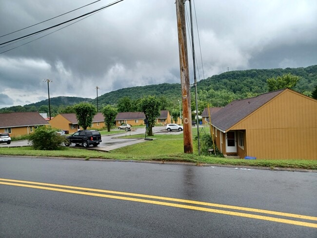 21 Jade Ln, Unit 21 Jade Lane