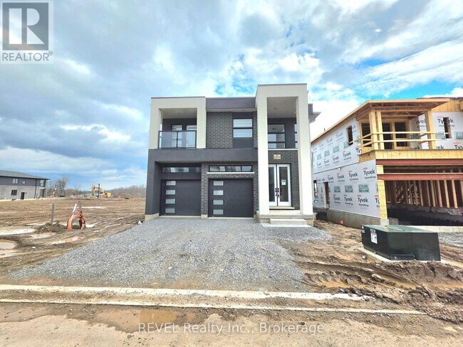 6370 Sunshine Cmn in Niagara Falls, ON - Building Photo - Building Photo