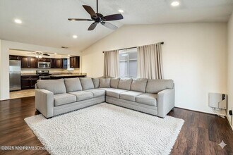 166 Tulip Ln in Freehold, NJ - Building Photo - Building Photo