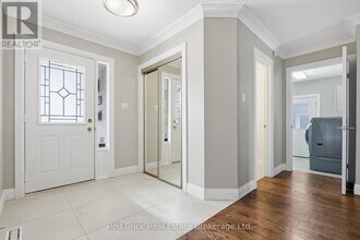 3980 Chadburn Crescent in Mississauga, ON - Building Photo - Building Photo