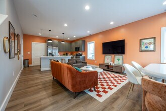 601 E Miller Dr in Bloomington, IN - Building Photo - Building Photo