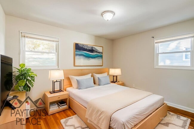property at 4413 Lyons St