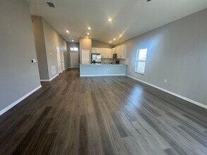 1909 NE 6th Ave in Cape Coral, FL - Building Photo - Building Photo