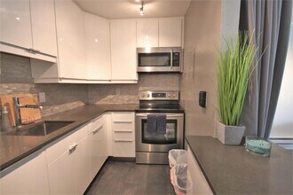 650 Alamo Ct in Mountain View, CA - Building Photo - Building Photo