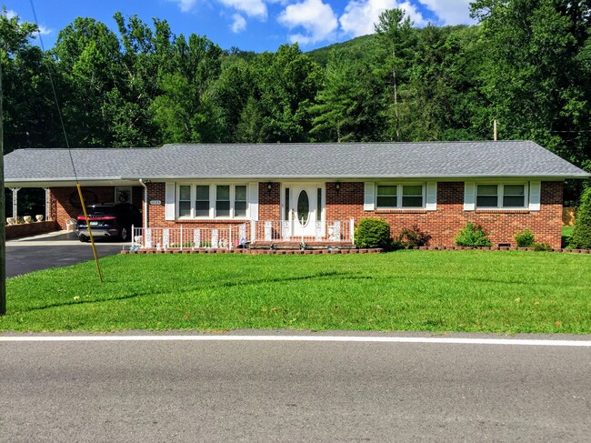 property at 1135 Rock Creek Rd