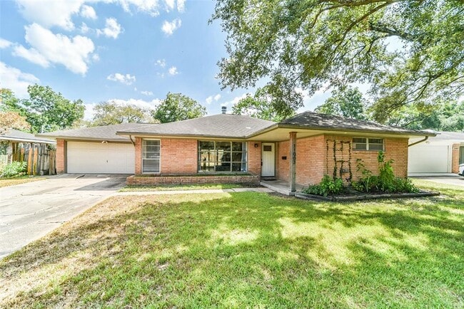 property at 11003 Oasis Dr