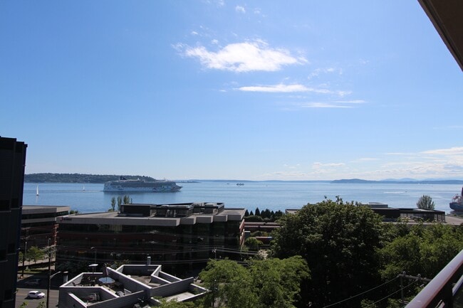 500 5th Avenue West, Unit 604