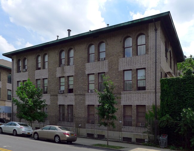 302-310 Jackson St in Brooklyn, NY - Foto de edificio - Building Photo