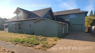 401 S Main St in Newberg, OR - Building Photo - Building Photo