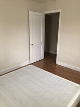 327 Green St-Unit -Apt 3 in Morgantown, WV - Foto de edificio - Building Photo