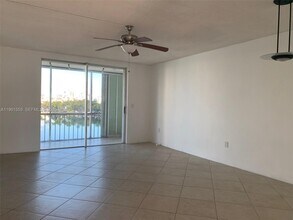 2999 Point E Dr in Aventura, FL - Building Photo - Building Photo