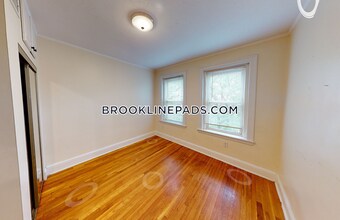 73 Thatcher St in Brookline, MA - Building Photo - Building Photo