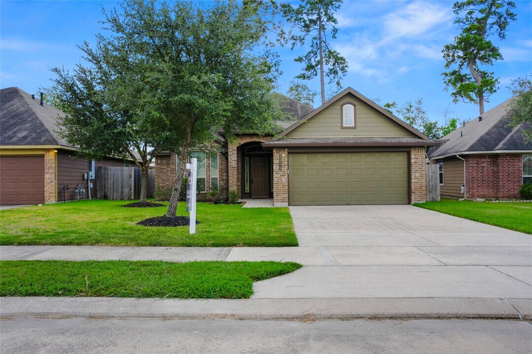1959 Briar Grove Dr in Conroe, TX - Building Photo