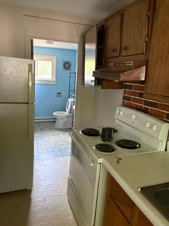150 Island St, Unit 3