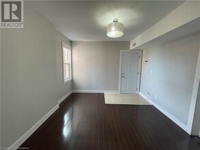 1544 King St E in Hamilton, ON - Building Photo - Building Photo