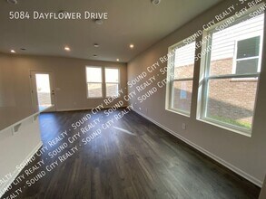 5084 Dayflower Dr in Nashville, TN - Building Photo - Building Photo