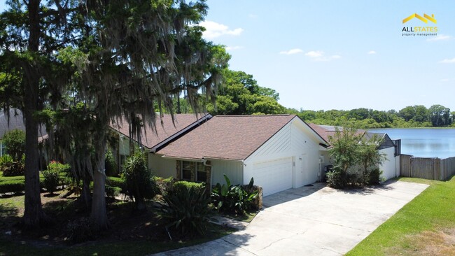 property at 3826 N Lake Orlando Pkwy