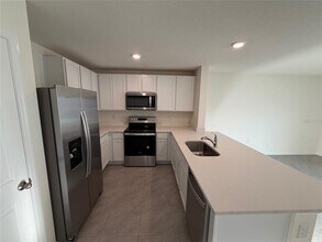 6685 SW 81st Lp in Ocala, FL - Building Photo - Building Photo