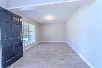 16227 Southampton Dr in Spring, TX - Building Photo - Building Photo