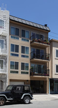 2460 Chestnut St in San Francisco, CA - Building Photo - Building Photo