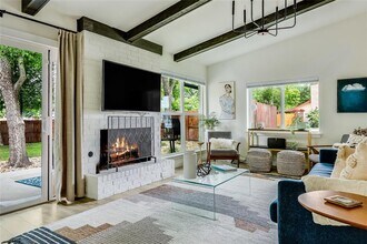 1415 Mearns Meadow Blvd in Austin, TX - Building Photo - Building Photo
