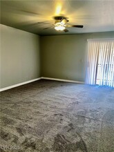 5280 Indian River Dr in Las Vegas, NV - Building Photo - Building Photo